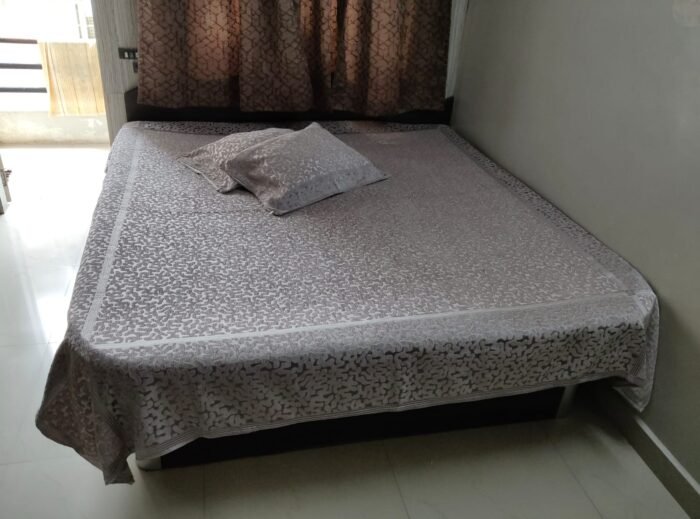 Affordable King Size Double Bed Bedspread with Pillow Covers by Shree Shoppe